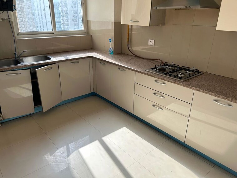 Kitchen, emaar-the-palm-drive-the-premier-terraces 3 Bedroom 1950 Sq.Ft. Apartment In Sector 66 Gurgaon 9818168