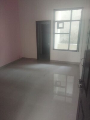 Room in 2 BHK Apartment at Vip Road – for Rent