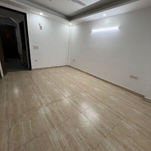 Room in 2 BHK Builder Floor at Vasant Kunj – for Sale