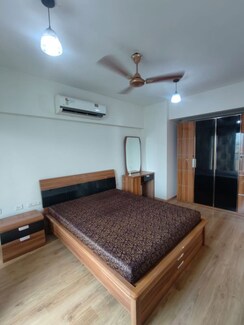 3 BHK + Extra Room Apartment For Rent in Sheth Vasant Lawns