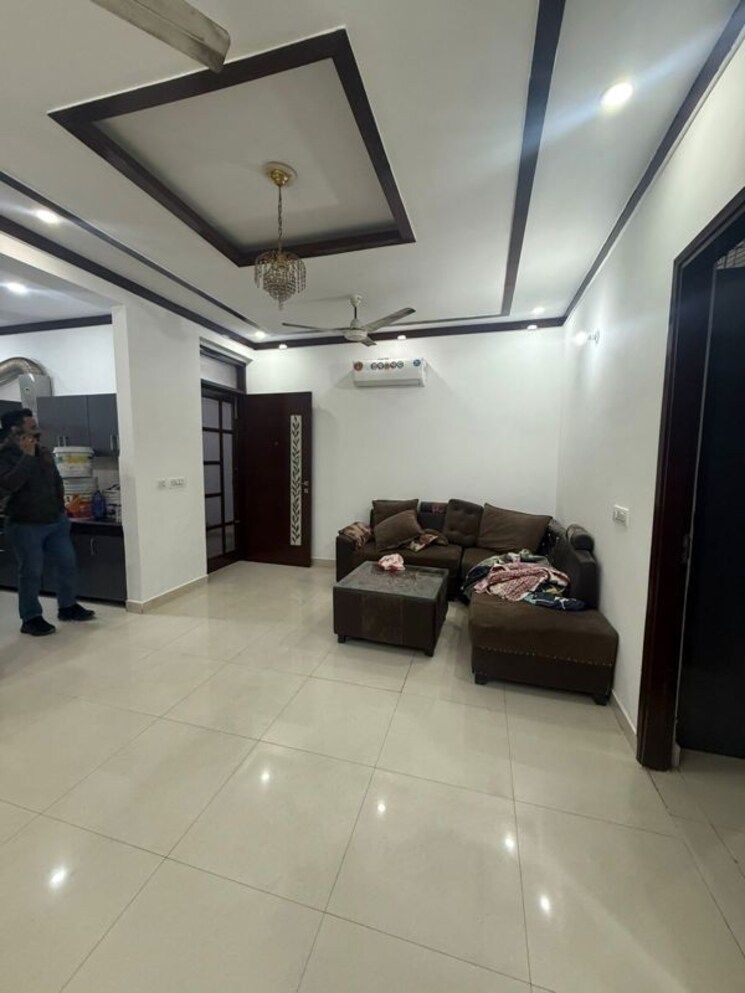  Parking, dhakoli 3 Bedroom 132 Sq.Yd. Apartment In Dhakoli Zirakpur 9818180