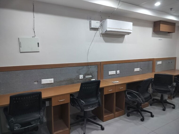 Team Area, sushma-infinium Commercial Office Space 446 Sq.Ft. In Ghazipur Zirakpur 9818185