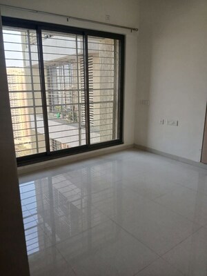 Room in 2 BHK Apartment at Acme Ozone, Manpada – for Rent