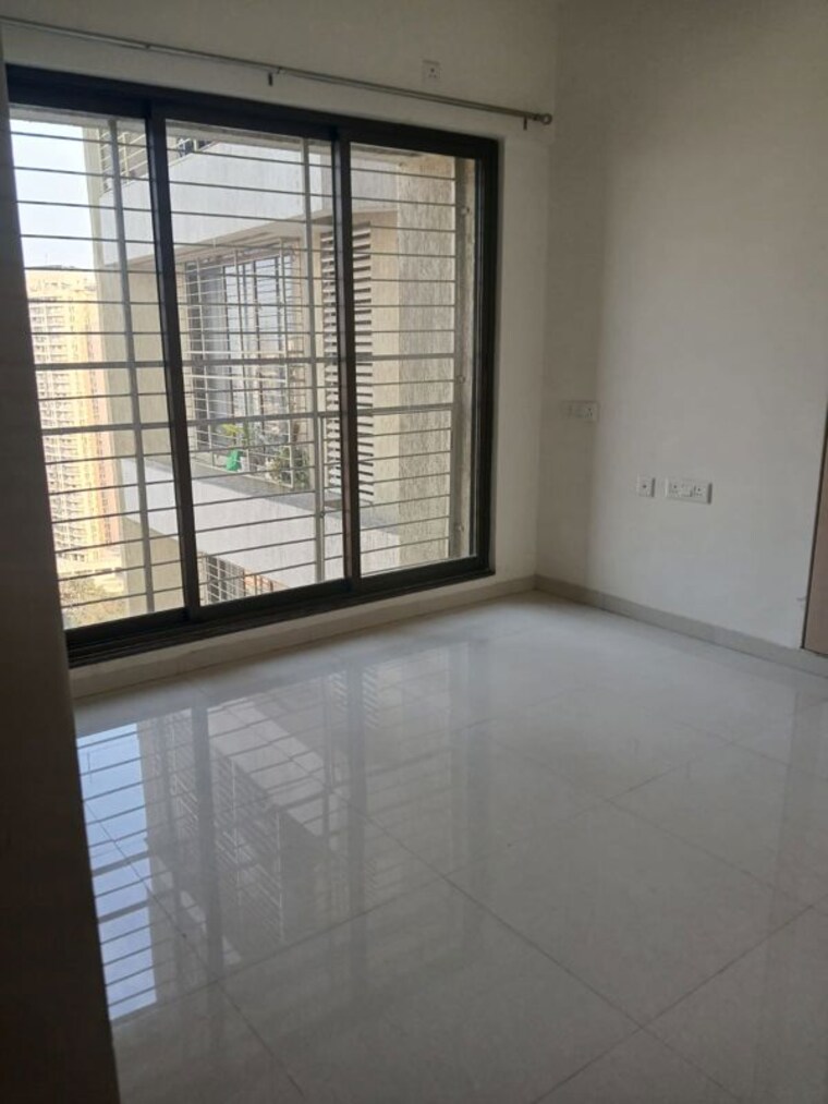 Room, acme-ozone 2 Bedroom 1001 Sq.Ft. Apartment In Manpada Thane 9818218