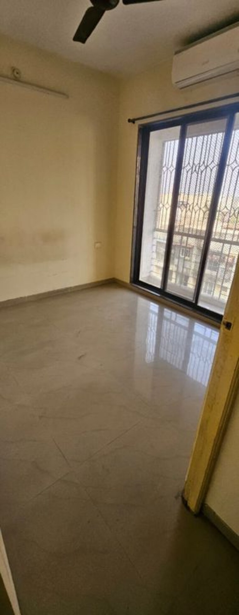 Room, om-shanti-chs-kharghar 1 Bedroom 400 Sq.Ft. Apartment In Kharghar Sector 10 Navi Mumbai 9818220