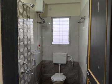 Bathroom in 1 BHK Builder Floor at Kharadi Gaon – for Rent