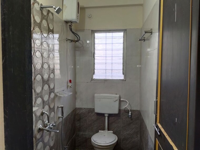 Bathroom, kharadi gaon 1 Bedroom 550 Sq.Ft. Builder Floor In Kharadi Gaon Pune 9818187