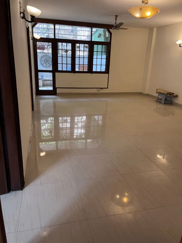 4 BHK + Pooja Room,Servant Room,Study Room,Extra Room Independent House For Sale in Maharani Bagh
