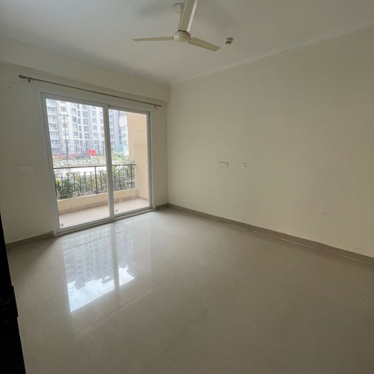 Room, amrapali-crystal-homes 4 Bedroom 2175 Sq.Ft. Apartment In Sector 76 Noida 9818313