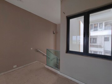 Room in 2 BHK Apartment at Ireo The Grand Arch, Sector 58 – for Rent