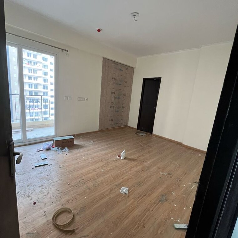 Room, amrapali-crystal-homes 3 Bedroom 1700 Sq.Ft. Apartment In Sector 76 Noida 9818327
