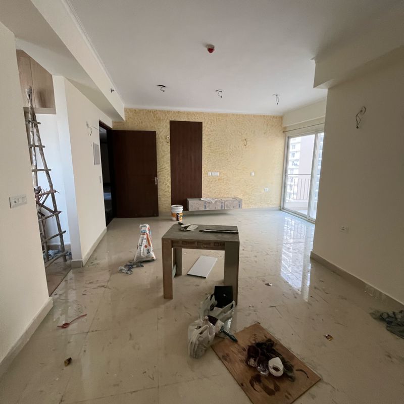 3 BHK + Servant Room Apartment For Rent in Amrapali Crystal Homes