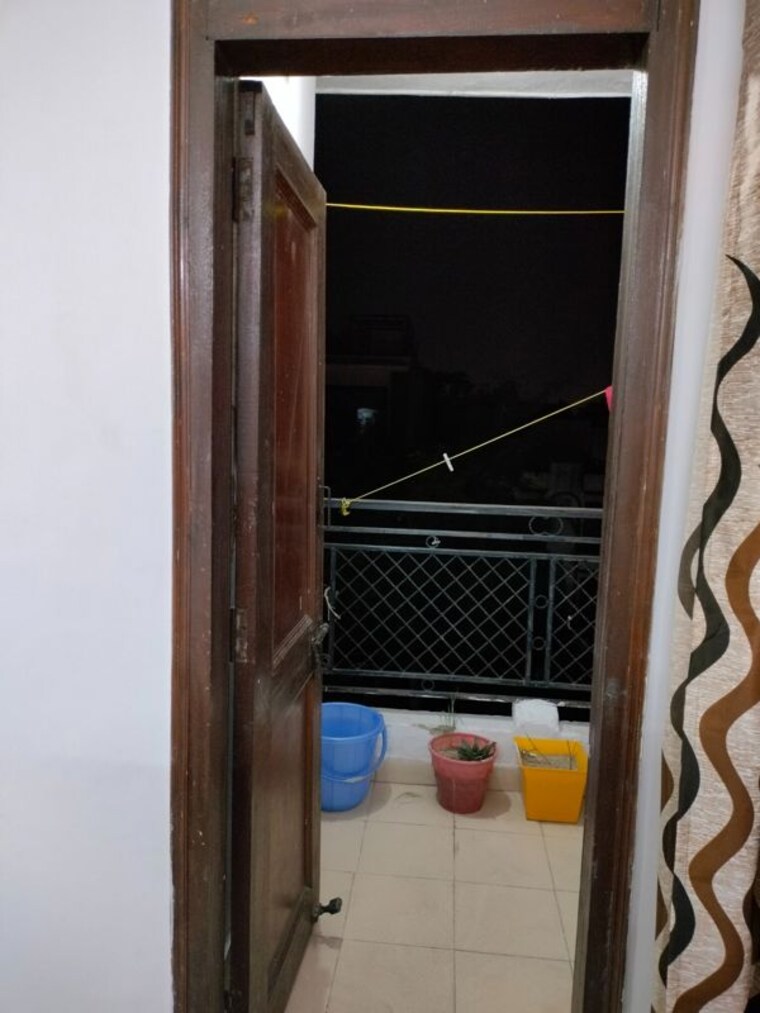 Balcony, maharani bagh 6+ Bedroom 866 Sq.Yd. Independent House In Maharani Bagh Delhi 9818340