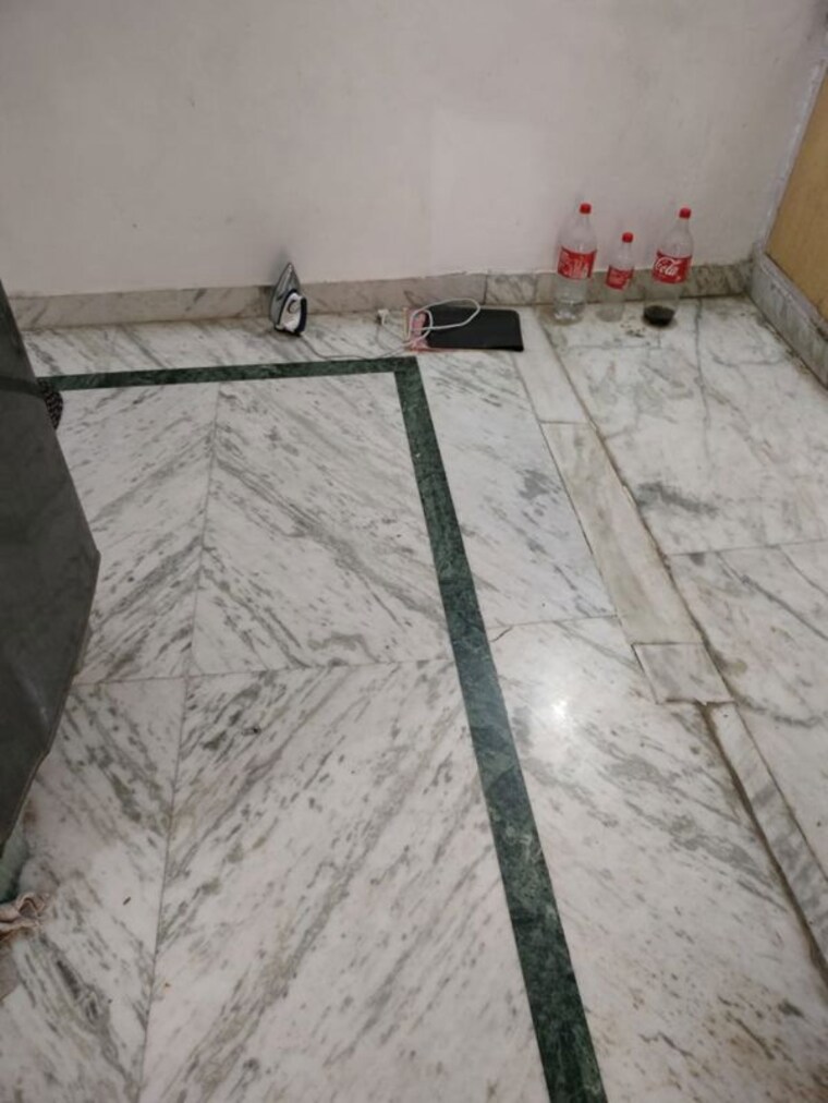 Bedroom, saket 2 Bedroom 560 Sq.Ft. Apartment In Saket Delhi 9818349