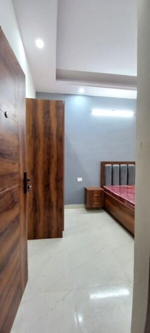 Room in 1 BHK Builder Floor at Minarch Tower, Sector 44 – for Rent