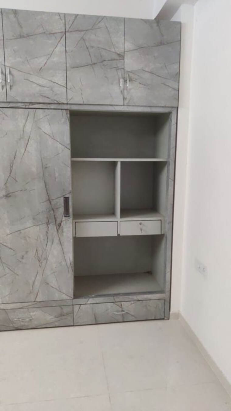 Bathroom, omaxe-the-palace 3 Bedroom 1400 Sq.Ft. Apartment In Gomti Nagar Lucknow 9813481