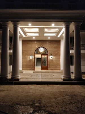 Building Lobby in 3 BHK Apartment at Omaxe The Palace, Gomti Nagar – for Rent