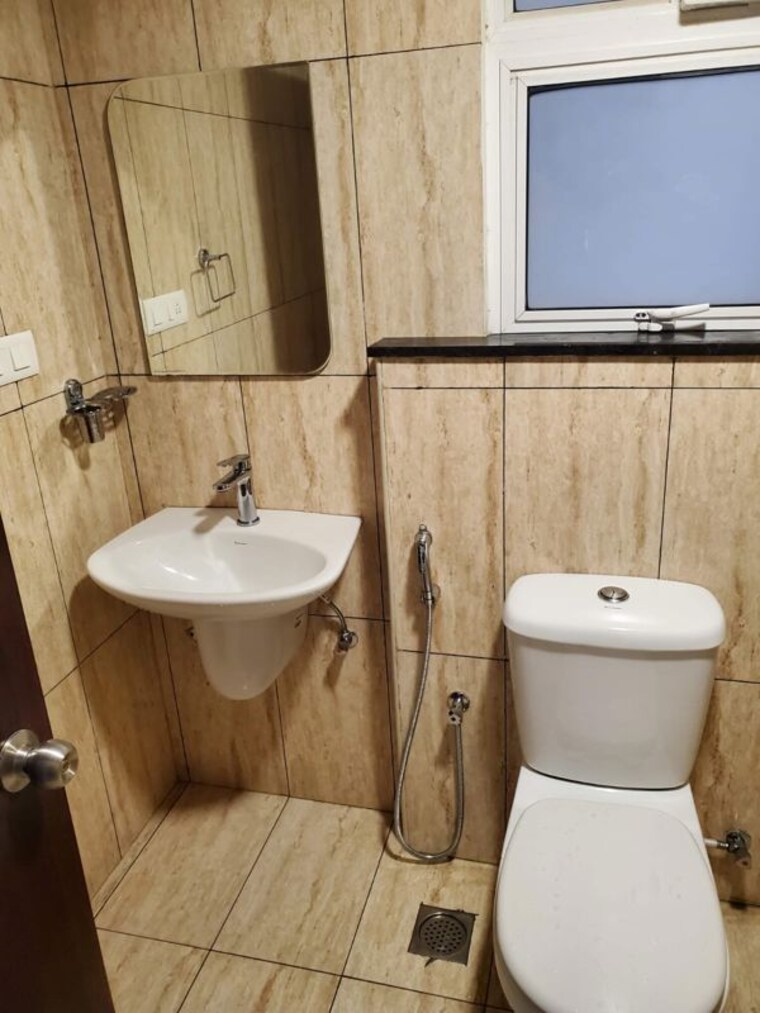 Bathroom, prestige-lakeside-habitat 2 Bedroom 855 Sq.Ft. Apartment In Varthur Bangalore 9818368