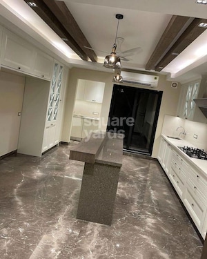 Kitchen in 3 BHK Builder Floor at Dlf Cyber City – for Rent