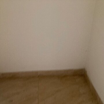 Room in 2 BHK Apartment at Gaur Yamuna City 16th Park View, Sector 19 Yamuna Expressway – for Rent