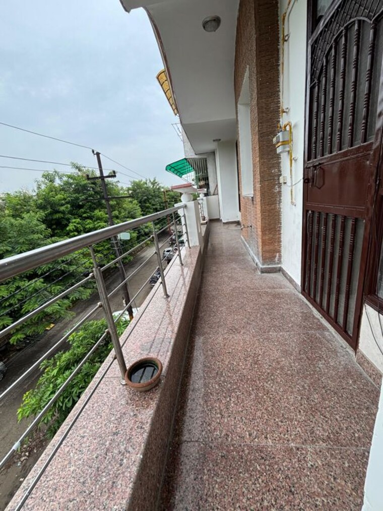 Balcony, paradise-aalayam-srishti-villa 3 Bedroom 2200 Sq.Ft. Villa In Sector 16b Greater Noida Greater Noida 9818437