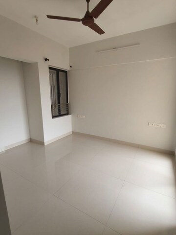 Room in 2 BHK Apartment at Dem Icon, Charkop Sector 2 – for Sale