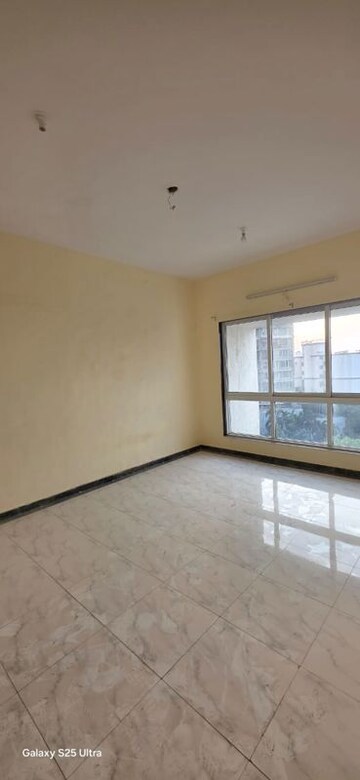 Room in 2 BHK Apartment at Dem Icon, Charkop Sector 2 – for Sale