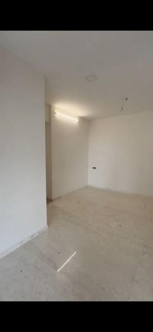 Room in 3 BHK Apartment at Ekta Tripolis, Goregaon West – for Sale