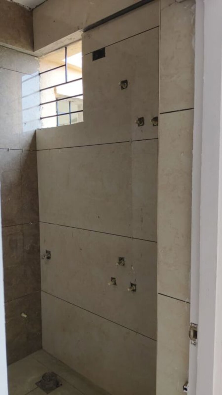 Bathroom, baiyappanahalli 2 Bedroom 750 Sq.Ft. Apartment In Baiyappanahalli Bangalore 9328740