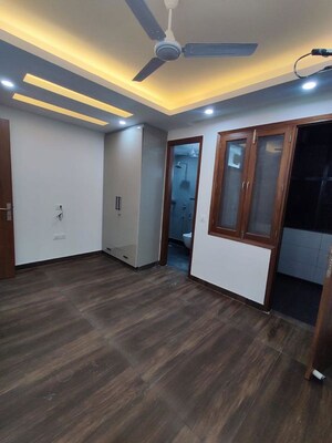 Room in 2 BHK Builder Floor at Malviya Nagar – for Rent