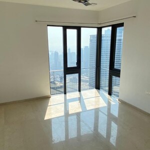 Room in 3 BHK Apartment at Lodha The Park, Century Mills – for Rent