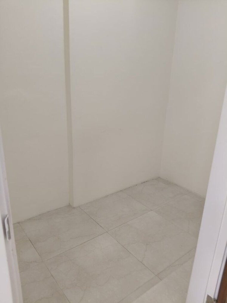 Room, lnt-crescent-bay-t5 3.5 Bedroom 1850 Sq.Ft. Apartment In Parel Mumbai 9818579