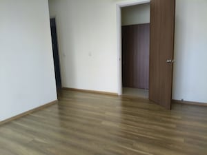 Room in 3.5 BHK Apartment at LnT Crescent Bay T5, Parel – for Rent