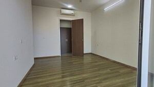 Room in 3.5 BHK Apartment at LnT Crescent Bay T5, Parel – for Rent