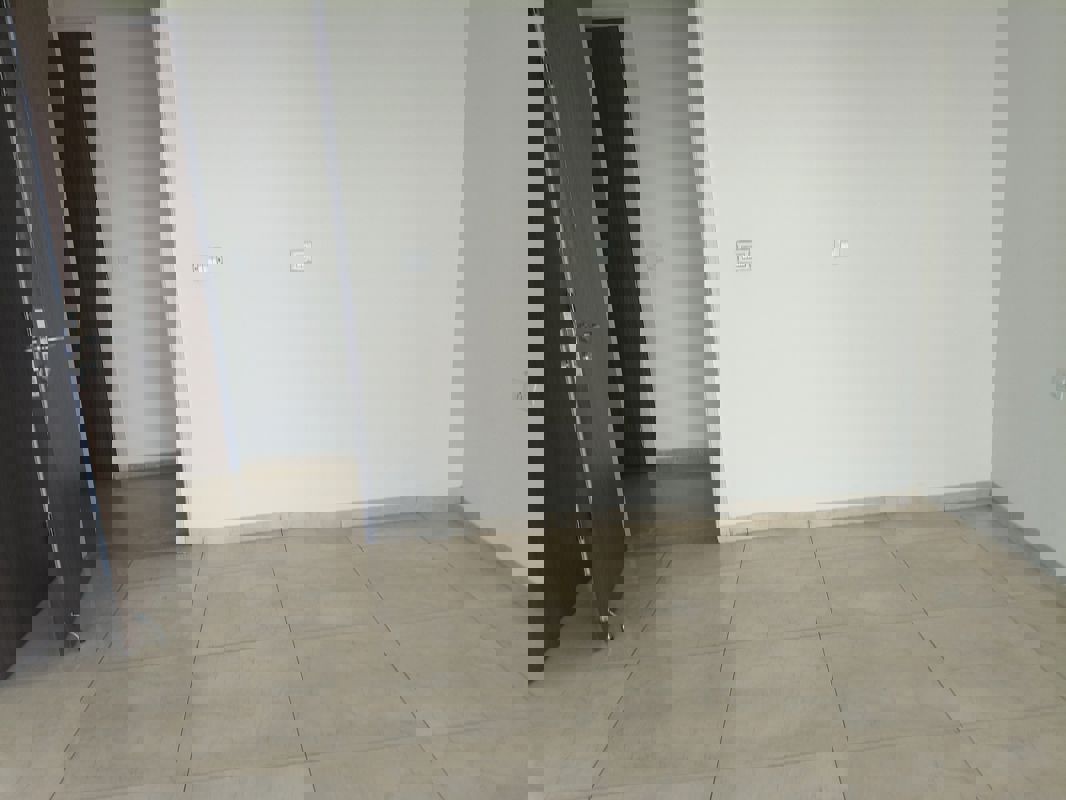 3.5 BHK + Pooja Room,Servant Room Apartment For Rent in LnT Crescent Bay T5