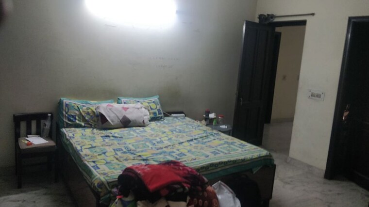 Bedroom, rwa-apartments 2 Bedroom 2000 Sq.Ft. Apartment In Sector 31 Noida 9818597