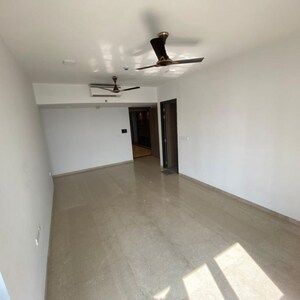 Room in 3 BHK Apartment at Lodha The Park, Century Mills – for Rent