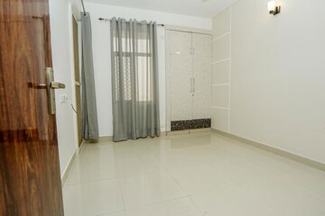 Master Bedroom in 2.5 BHK Apartment at Nirala Greenshire Phase I, Patwari – for Sale