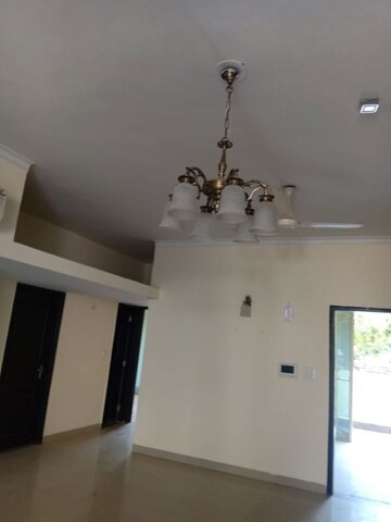 Furnished Amenities in 3.5 BHK Apartment at Ireo Uptown, Sector 66 – for Rent