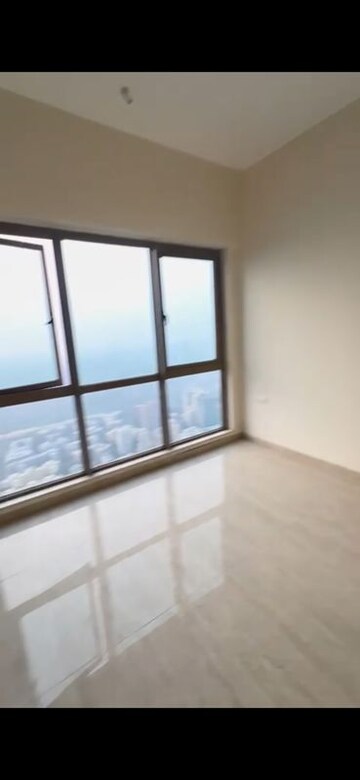 Room in 2 BHK Apartment at Sheth Auris Serenity Tower 2, Malad West – for Rent