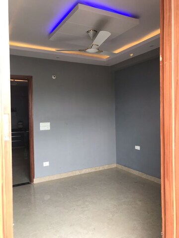 Room in 2 BHK Builder Floor at Sector 8 Dwarka – for Rent