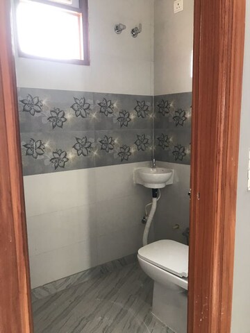 Bathroom in 2 BHK Builder Floor at Sector 8 Dwarka – for Rent