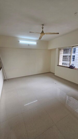 Room in 2 BHK Apartment at Parge Vivaan, Kondhwa – for Rent