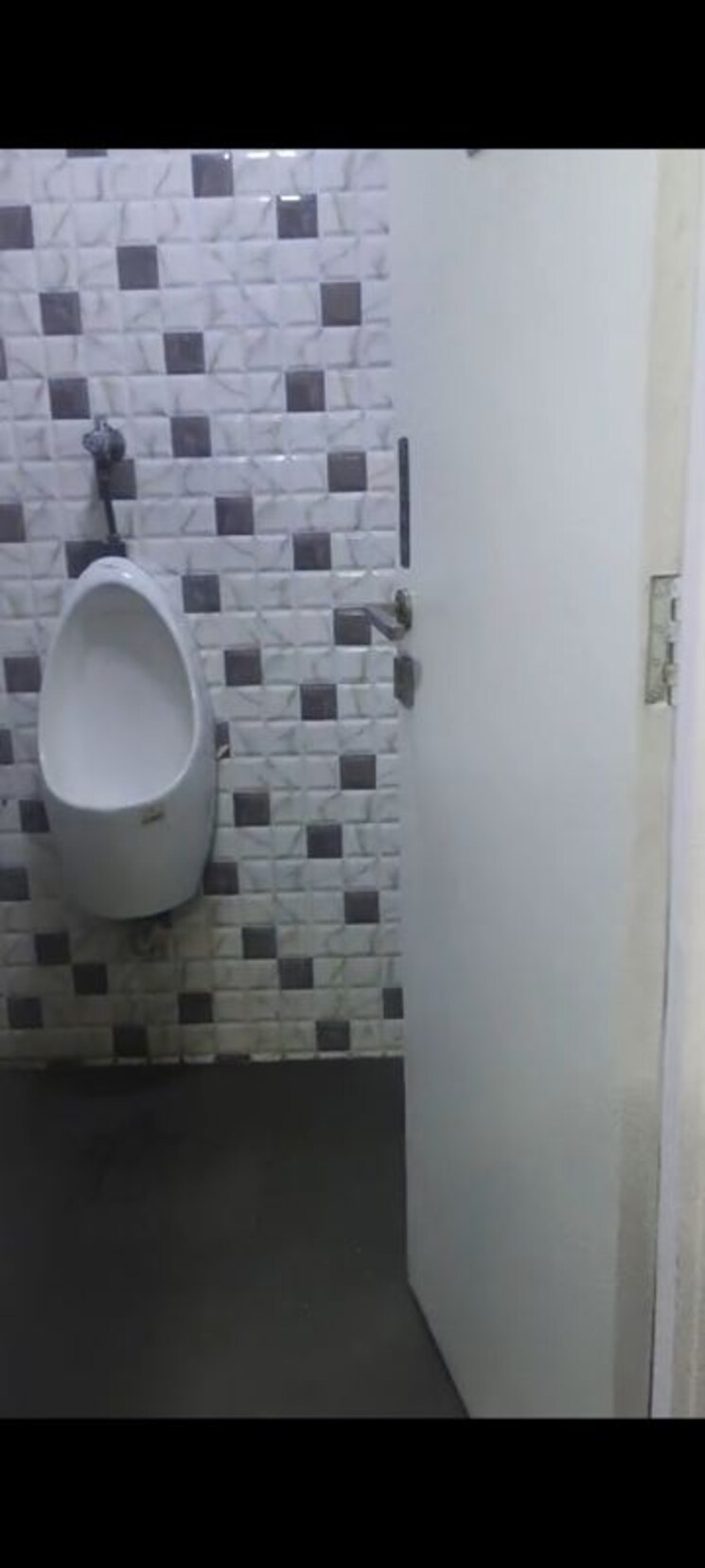 Bathroom, andheri west Commercial Office Space 900 Sq.Ft. In Andheri West Mumbai 9818985