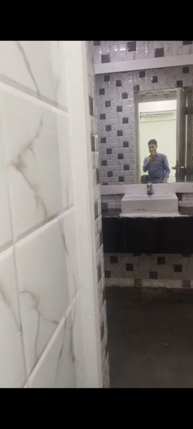 Bathroom, andheri west Commercial Office Space 900 Sq.Ft. In Andheri West Mumbai 9819012