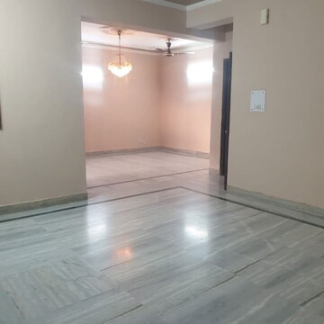 Room in 4 BHK Apartment at Vastu Apartments, Ghata – for Rent