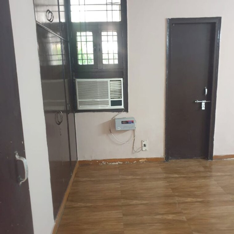 Room, vastu-apartments 4 Bedroom 3000 Sq.Ft. Apartment In Ghata Gurgaon 9819077