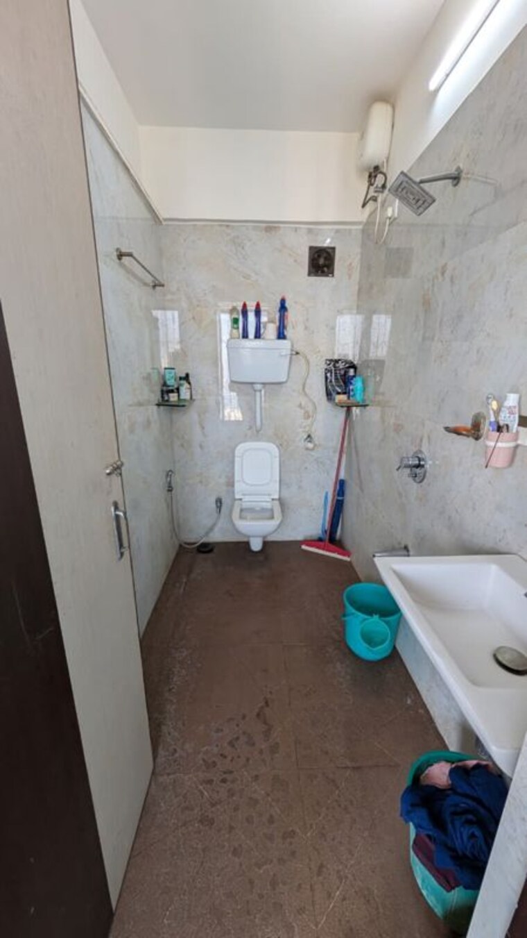 Bathroom, abrol-vastu-park 1 Bedroom 600 Sq.Ft. Apartment In Malad West Mumbai 9819102