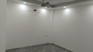 Room in 2 BHK Builder Floor at Patel Nagar – for Rent