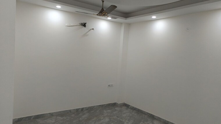 Room, patel nagar 2 Bedroom 1000 Sq.Ft. Builder Floor In Patel Nagar Delhi 9819138